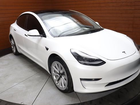Used 2022 Tesla Model 3 image 14