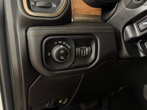 Used 2024 RAM 3500 Limited w/ Towing Technology Group image 21