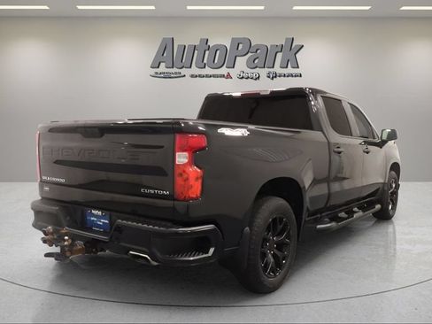 Used 2020 Chevrolet Silverado 1500 Custom w/ Custom Value Package AWD/4WD image 7