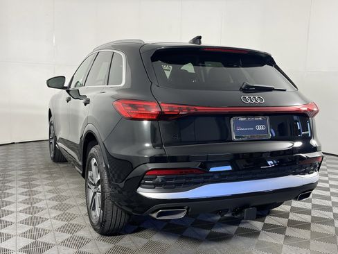 Certified 2025 Audi Q5 Premium w/ Convenience Package image 5