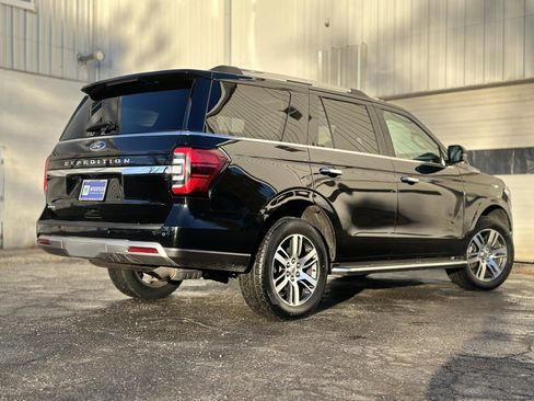 Used 2023 Ford Expedition Limited image 7