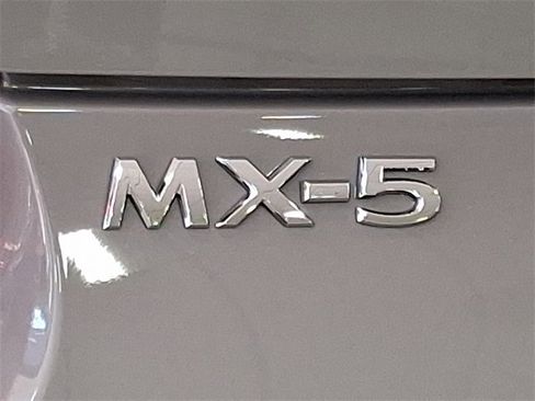 New 2025 MAZDA MX-5 Miata Club image 17