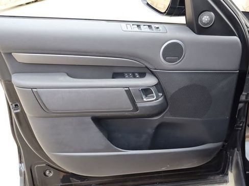 Used 2019 Land Rover Discovery HSE AWD/4WD image 22