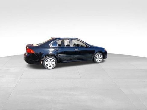 Used 2010 Kia Optima LX image 4