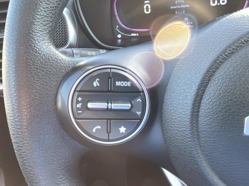 Certified 2023 Kia Soul LX w/ Option Group 015 image 28