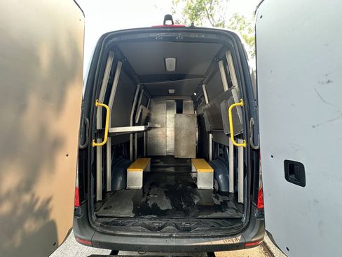 Used 2019 Mercedes-Benz Sprinter 144 image 14