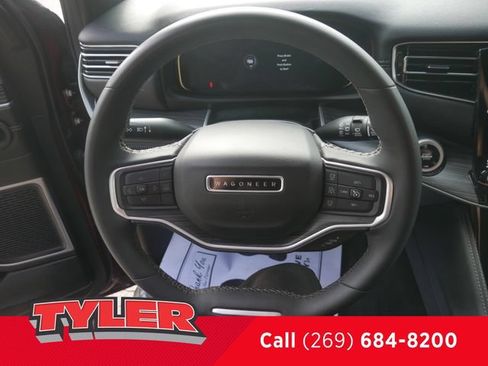 Used 2024 Jeep Wagoneer L Series II w/ Flexible Seating Group AWD/4WD image 27