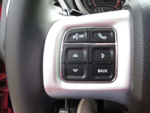 Used 2016 Dodge Journey SE w/ Flexible Seating Group image 14