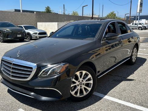 Used 2019 Mercedes-Benz E 300 image 1