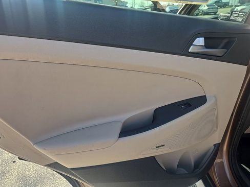 Used 2017 Hyundai Tucson SE Plus image 26