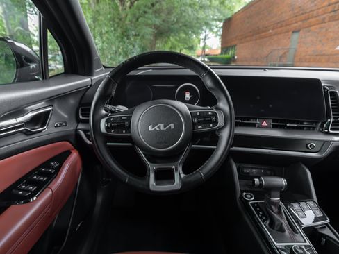 Used 2023 Kia Sportage SX FWD image 6