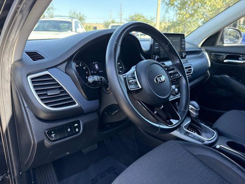 Used 2021 Kia Seltos S image 23