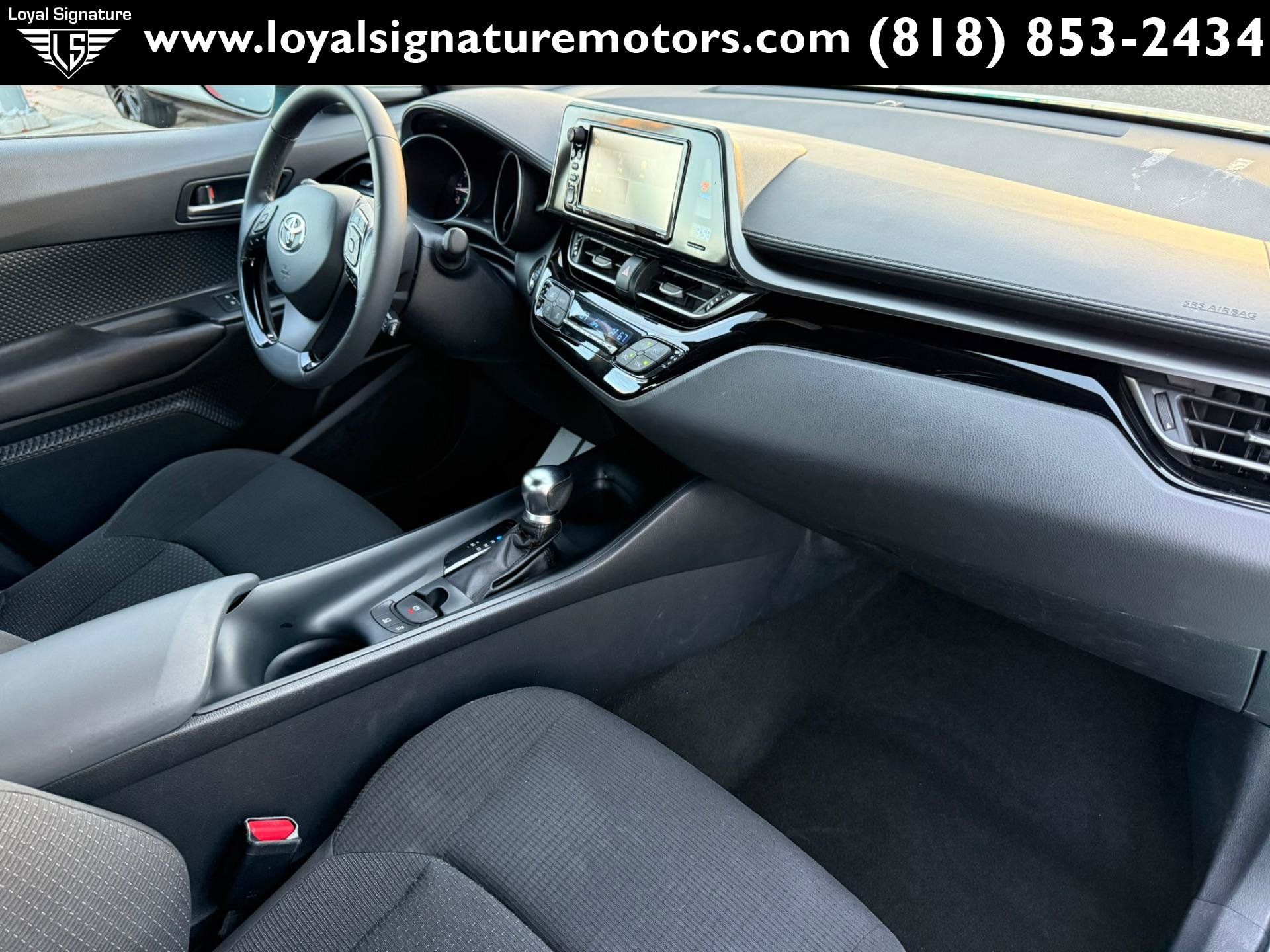 Used 2018 Toyota C-HR XLE FWD image 28