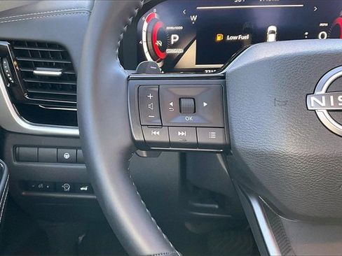 Certified 2025 Nissan Rogue SL w/ SL Premium Package image 16