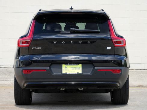 Used 2023 Volvo XC40 Recharge Plus AWD/4WD image 10