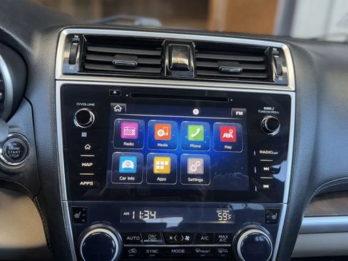 Used 2018 Subaru Outback 3.6R Limited image 30