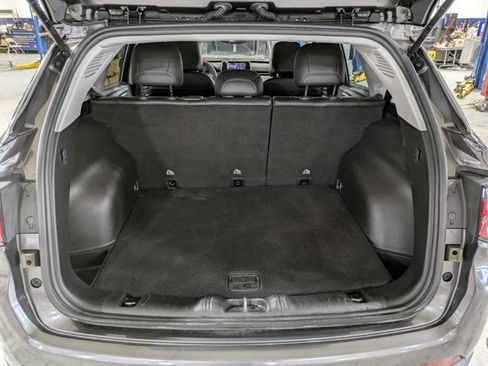 Used 2022 Jeep Compass Latitude FWD image 12