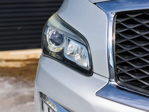 Used 2016 INFINITI QX80 Base w/ Driver's Assistance Package image 13