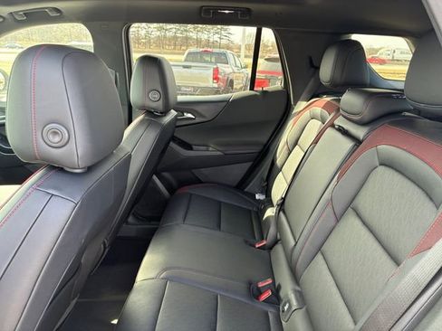 New 2026 Chevrolet Equinox RS w/ Convenience Package III AWD/4WD image 17