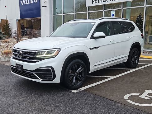 Certified 2022 Volkswagen Atlas SEL R-Line image 27