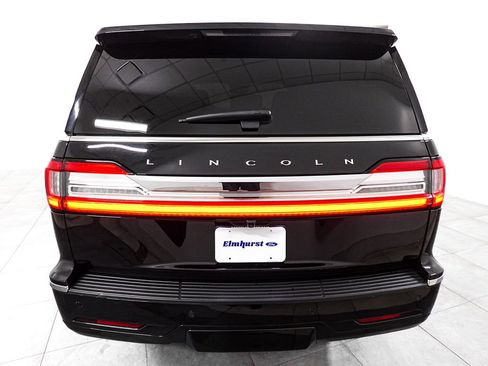 Used 2021 Lincoln Navigator Reserve AWD/4WD image 6