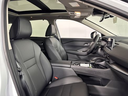 New 2026 Nissan Rogue SV w/ SV Premium Package image 42