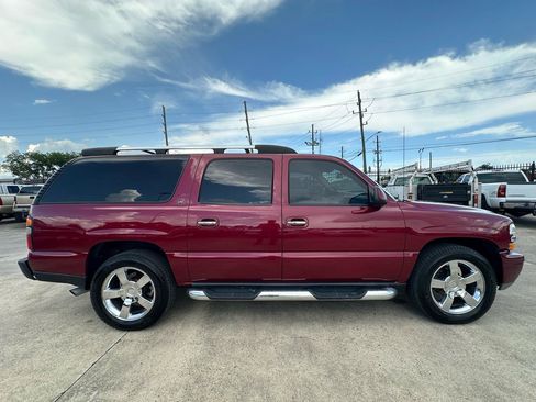 Used 2006 Chevrolet Suburban LTZ w/ Preferred Equipment Group AWD/4WD image 6