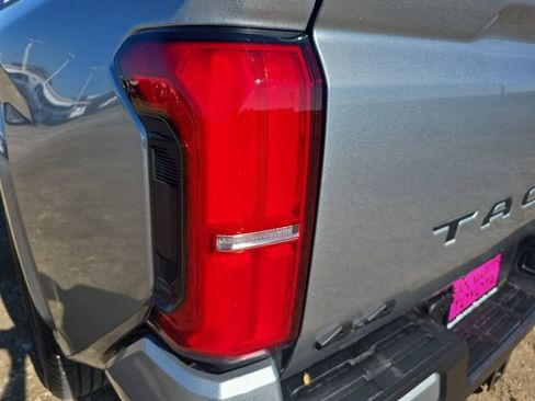 Used 2025 Toyota Tacoma SR5 image 31