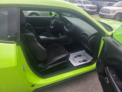 Used 2019 Dodge Challenger R/T Scat Pack w/ Plus Package RWD image 10