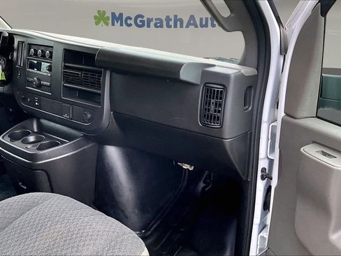 Used 2024 GMC Savana 2500 w/ Driver Convenience Package image 22