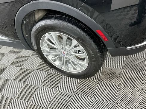 Used 2023 Buick Envision Preferred image 38