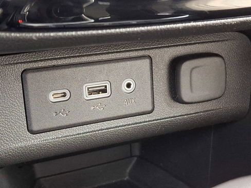 Used 2020 Buick Encore GX Preferred image 24