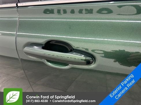 Used 2024 Toyota Highlander XLE image 11