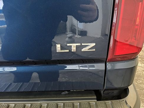 Used 2021 Chevrolet Silverado 2500 LTZ w/ LTZ Plus Package image 8