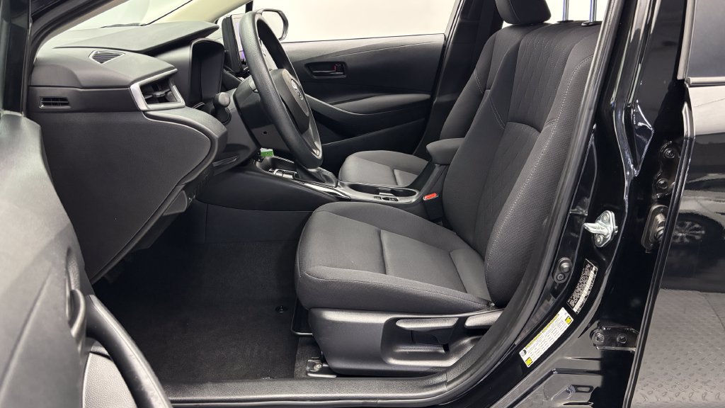 Used 2024 Toyota Corolla LE FWD image 12