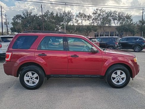 Used 2009 Ford Escape XLS image 6