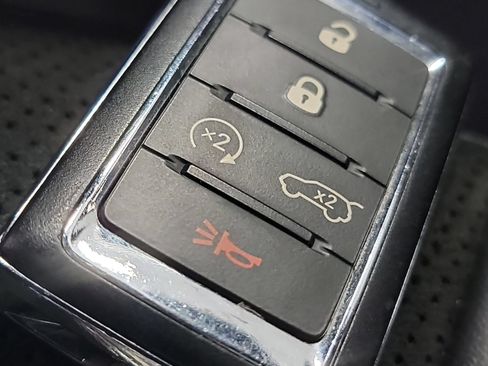 Used 2022 Jeep Grand Cherokee Altitude AWD/4WD image 32