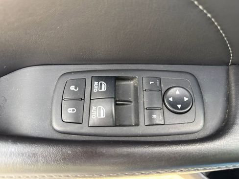 Used 2019 Dodge Challenger R/T w/ Plus Package image 15