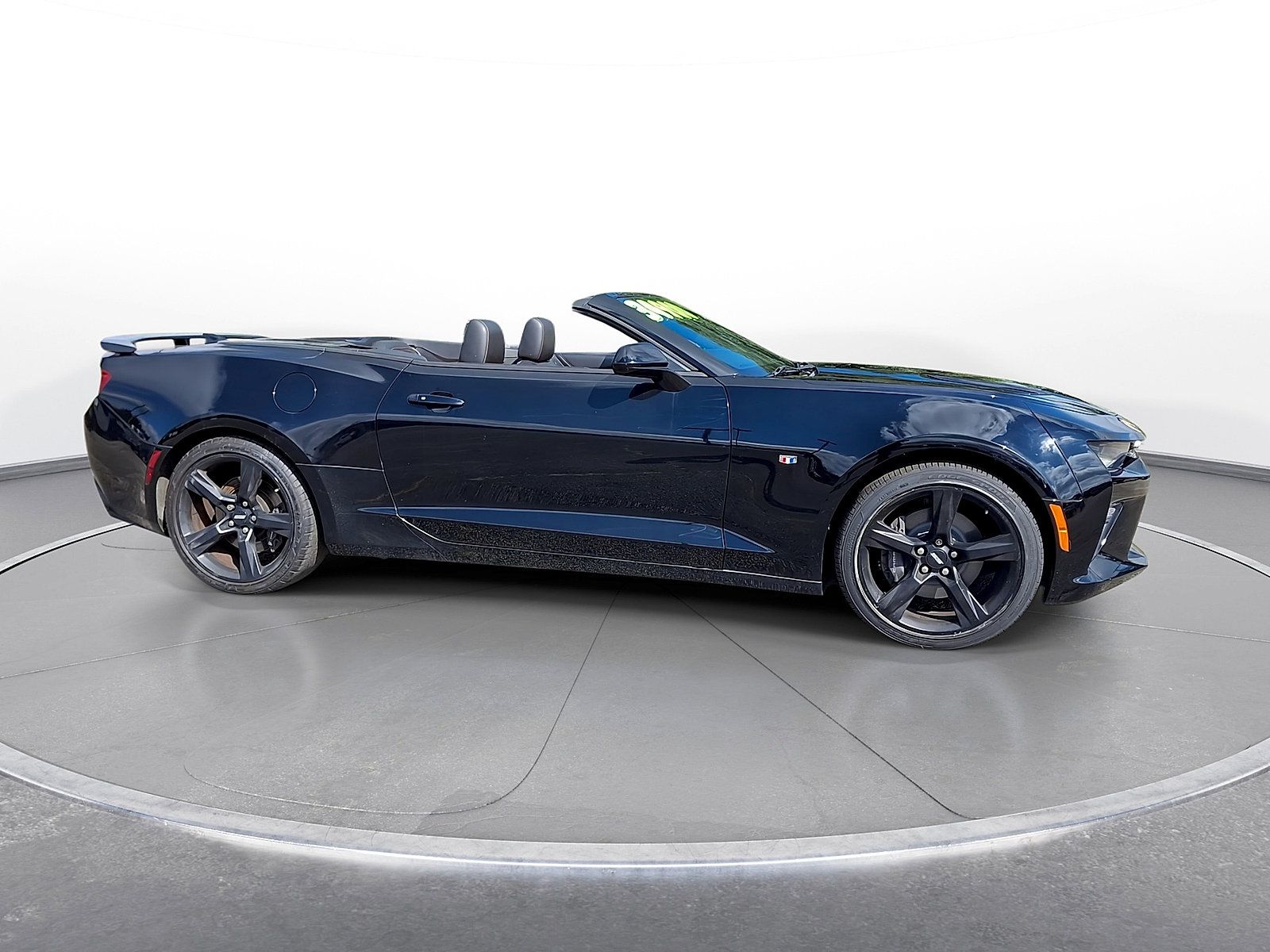 Used 2016 Chevrolet Camaro SS RWD image 9