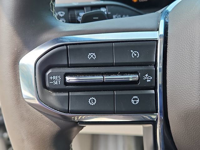 Used 2025 GMC Acadia Denali FWD image 22