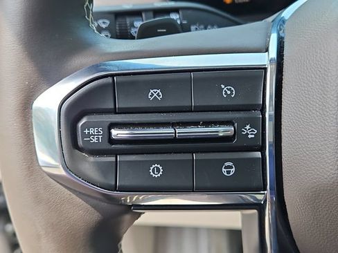 Used 2025 GMC Acadia Denali w/ Super Cruise Package FWD image 22