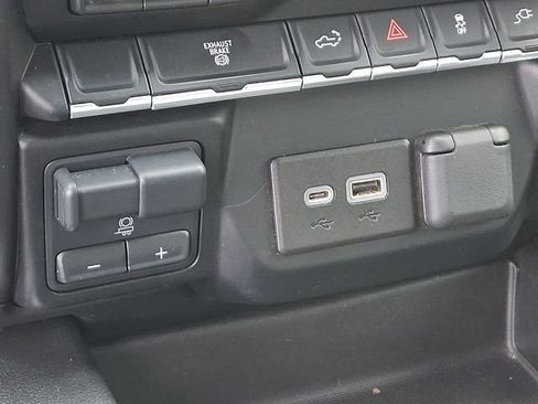 Used 2023 Chevrolet Silverado 3500 LTZ w/ LTZ Convenience Package image 27