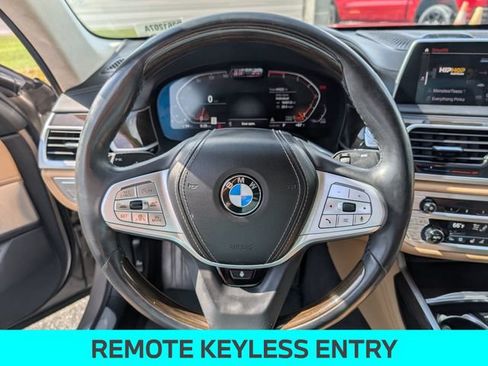 Used 2021 BMW 750i xDrive w/ Executive Package AWD/4WD image 14