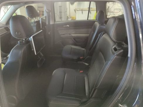 Used 2023 Volkswagen Atlas SEL AWD/4WD image 17