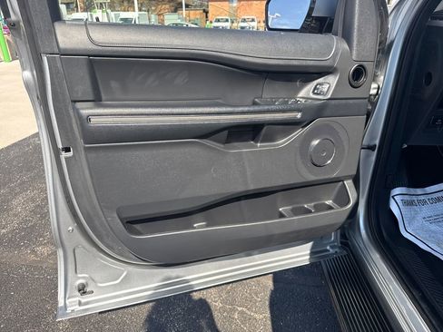 Used 2024 Ford Expedition Max XLT image 32