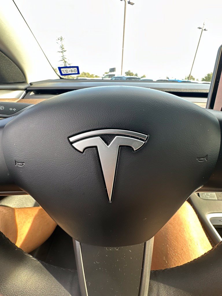Used 2023 Tesla Model Y Long Range AWD/4WD image 16