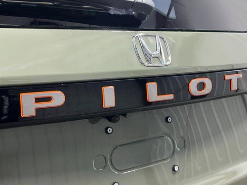Used 2026 Honda Pilot TrailSport image 6