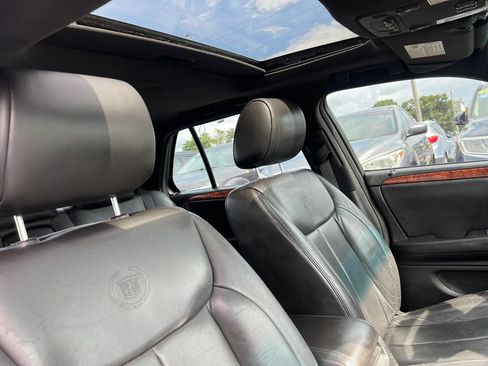 Used 2007 Cadillac DTS Luxury I w/ Sun And Navigation Package FWD image 18
