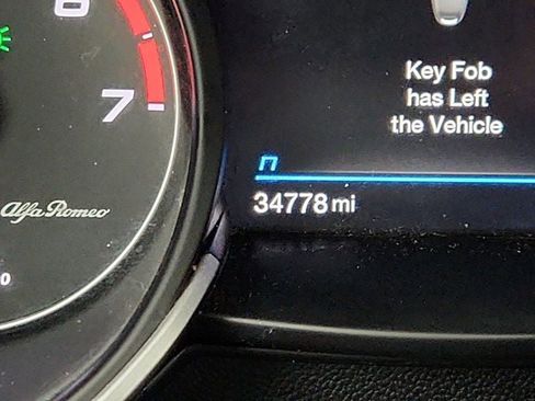 Used 2022 Alfa Romeo Stelvio Ti image 16