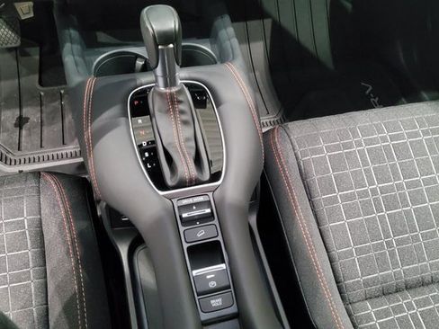 Used 2025 Honda HR-V Sport image 30